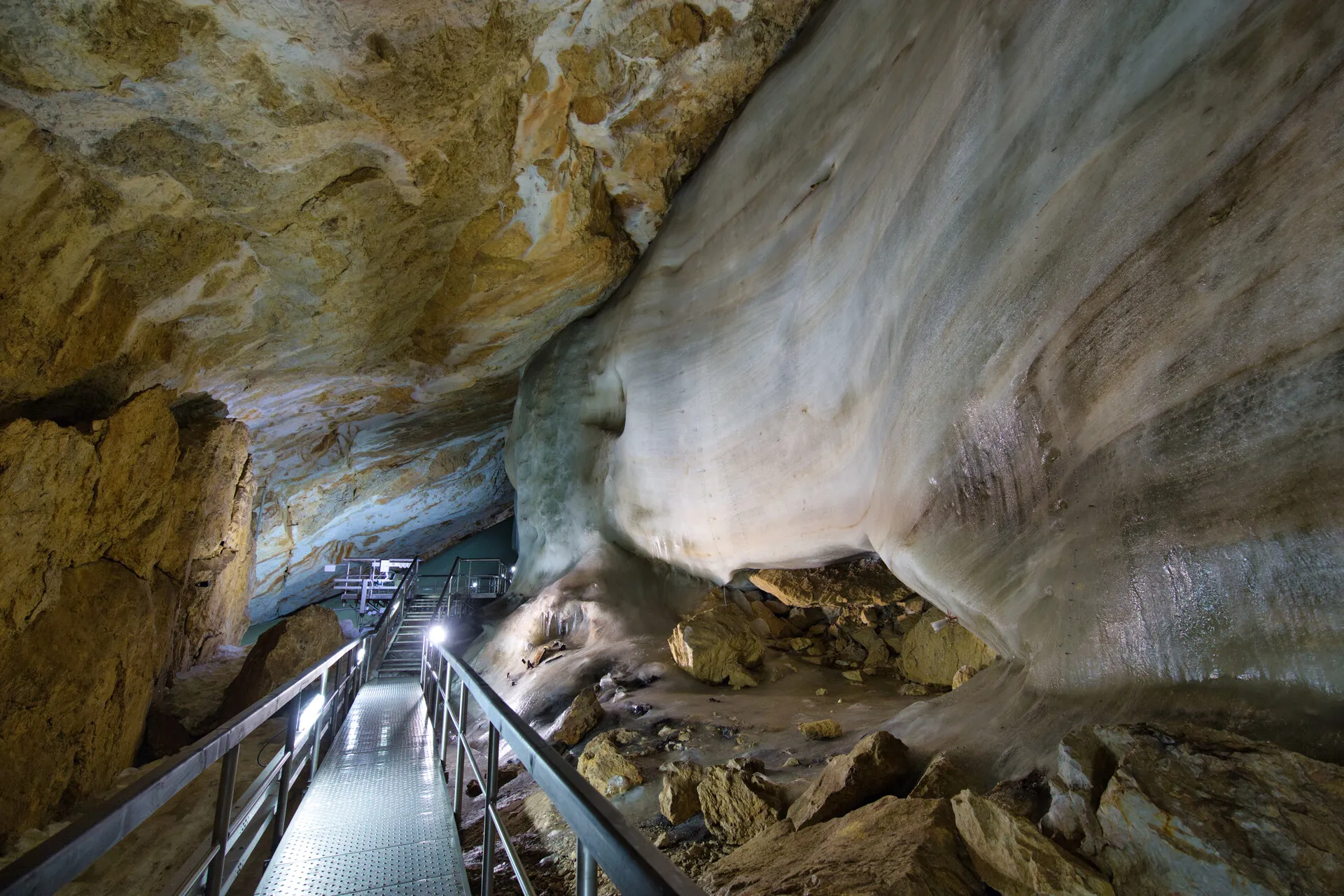 DOBSINSKA_LADOVA_JASKYNA_03-@Košice Región Turizmus